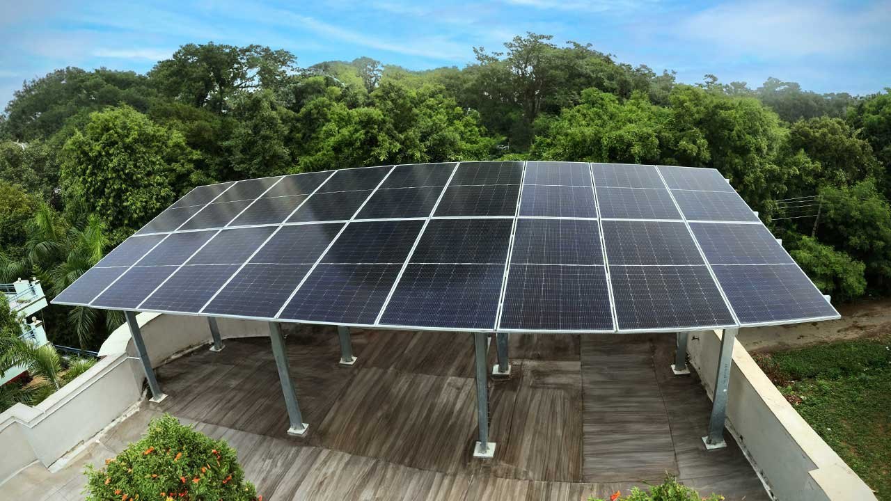 Rooftop solar installation